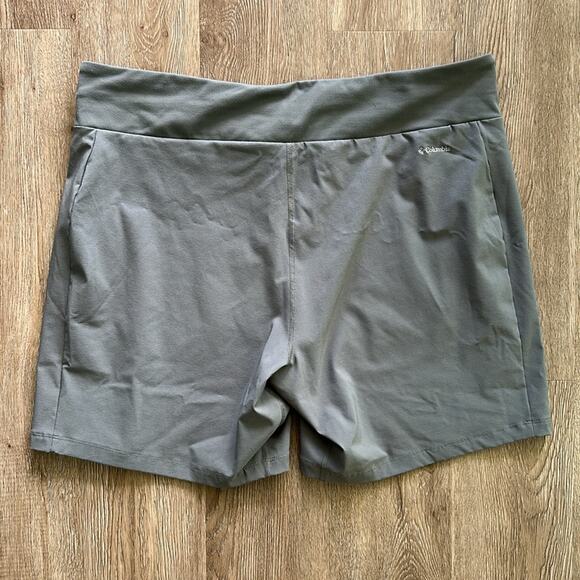 Columbia Omni-Shield Stretch Savannah Hill Hybrid Shorts - Picture 6 of 6